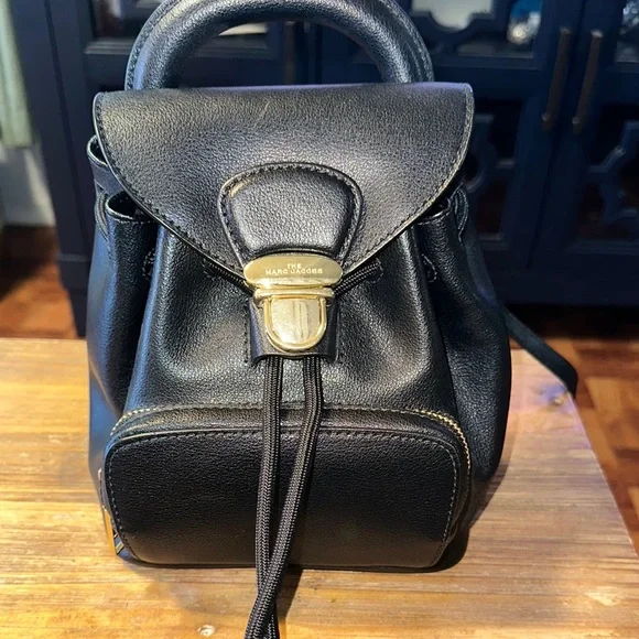 Marc Jacobs | Bags | Marc Jacobs Black Leather Backpack With 